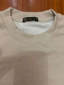 kit 2 Camiseta Masculina Streetwear Estilosa Despojada Estampada Costa Lisa Gola Redonda Tecido Grosso Malha Ideal para Evento, Trabalho, Dia a Dia, Culto Natal , Ano Novo - Multicolorido - Visão 4