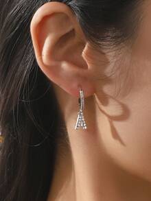 1 par de pendientes con colgante de letra inicial incrustado de circonita, elegantes y de moda. Estos pendientes con letra inicial son un regalo ideal para amigos y muestran la calidad grácil y refinada de las mujeres, así como el estilo de diseño europeo y americano. Joyería esencial para chicas jóvenes.
