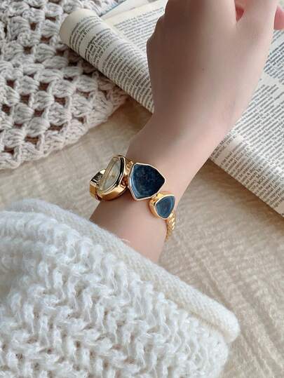 1pc Goud Alloy Asymmetrical Bracelet Watch, Arabic Numeral Dial, Quartz Movement, Adjustable Strap, ation Holiday view 2