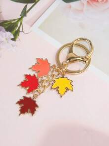 1pc Alloy Maple Leaf Shaped Oil Drop Craft Bag Charm, Wallet Decor With Chain, Minimalist & Fashionable Bag Accessory, Suitable As Gift For Friends, Women, Birthday, Christmas