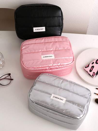 1pc Minimalist Portable Quilted Cosmetic Bag, Travel Toiletry Organizer