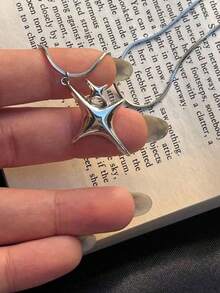 1 件时尚五角星和荆棘装饰吊坠项链 | 适合日常佩戴、节日、派对和礼物 | - 彩色 - 查看 2