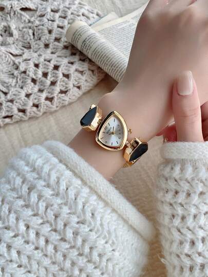 1pc Goud Alloy Asymmetrical Bracelet Watch, Arabic Numeral Dial, Quartz Movement, Adjustable Strap, ation Holiday view 5