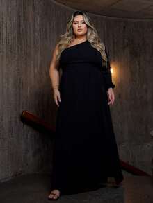 Women's Plus Size Long Dress With Single Sleeves And Slit And Delicate Premium Belt - Black - View 4