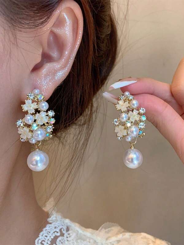1 Pair Of French Court Style Pearl Earrings - Elegant New Ear Studded Earrings For Women