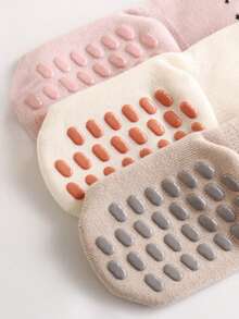 6 Pares de Meias Antiderrapantes para Uso Interno com Estampa Colorida de Desenho Animado de Orelha e Expressão, Adequadas para Uso Diário de Crianças