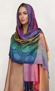 FANBODTA Bohemian Travel Scarf - Vintage Floral Print Oversized Beach Wrap (200x65cm) Lightweight Photography Shawl For Women, Reversible Jacquard Scarf Coastal Vacation Accessory