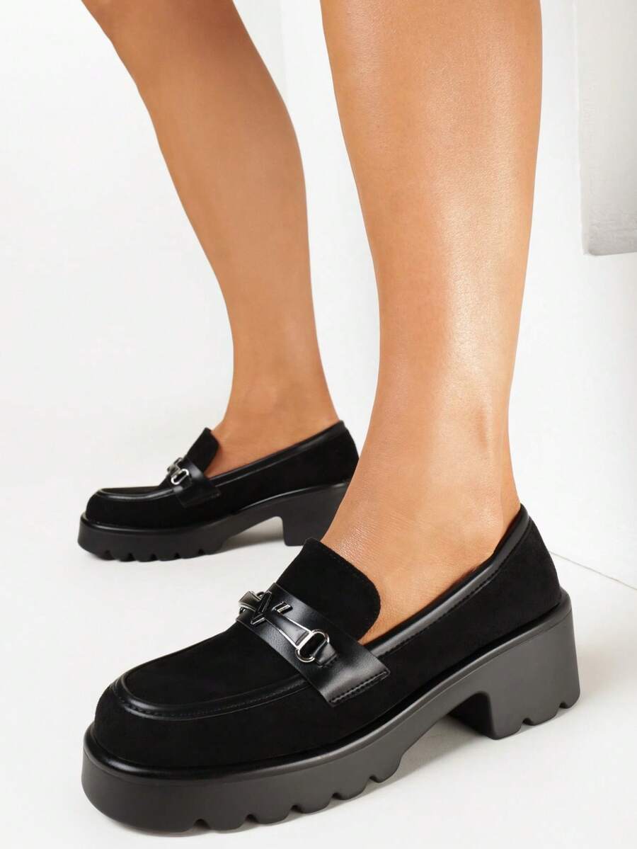 Mocassins femininos elegantes sem cadarço - conforto clássico para uso casual e profissional