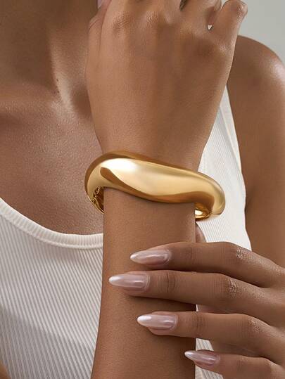 1個 女性用 誇張的なジオメトリック ヴィンテージコイン インスパイアード ワイド ウェーブバングルブレスレット、合金製、ビーチ、休暇、パーティーアクセサリーに適しています