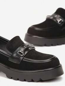 Mocassins femininos elegantes sem cadarço - conforto clássico para uso casual e profissional