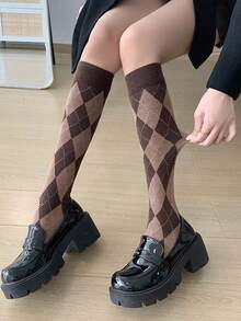 1 Pairs Women Rhombus Plaid Knitted Socks, Leg Slimming Retro Collegiate Style Mid-Calf Socks For Everyday Wear - Cà phê nâu - Xem 5