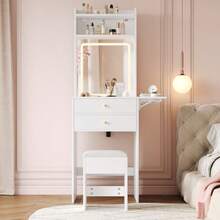 Kleiner Schminktisch mit verstellbarer -Beleuchtung und – inkl. 1 Hocker, 2 Schubladen, zwei offenen Fächern und Stauraum mit 25 cm klappbarer Tischplatte. Farbe: Weiß. Maße (B*H*T) 75 * 156 * 45 cm