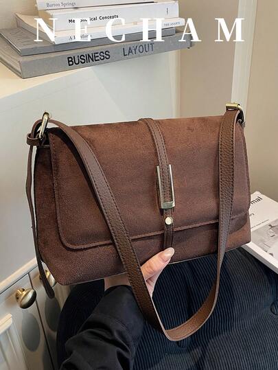 时尚经典百搭纯色PU防水面料，字母图案装饰设计，多口袋，贝壳包，单肩包，腋下包带吊坠装饰设计，适合旅行逛街，通勤上班，派对，约会，新年穿。，复古女包，街头日系女包