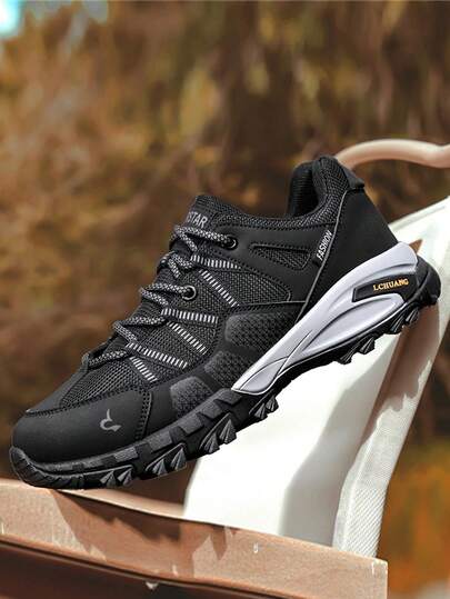 2025 Nuevos zapatos de senderismo para hombres, suela gruesa que aumenta la altura, antideslizante, resistente al desgaste, de corte bajo con punta redonda, cordones, malla tejida transpirable y cómoda. Zapatos deportivos retro para hombre, versátiles, suaves y cómodos para senderismo. Zapatos de protección laboral para hombre, resistentes a la perforación y a los golpes, para obras al aire libre.