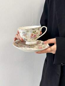 طقم فناجين قهوة وصحون سيراميك، بطراز ريفي زهري للربيع، مصنوع من السيراميك الفاخر بخطوط ذهبية، تصميم أنيق بنمط زهور الربيع، مثالي لشاي بعد الظهر أو هدية لتدشين المنزل أو الزفاف