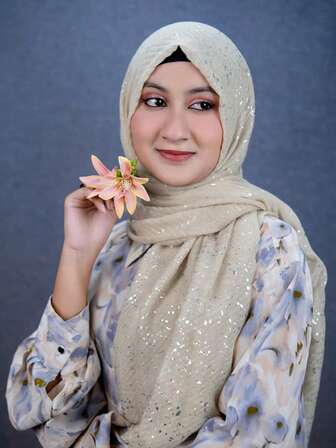 1pc Women's Plus Size Metallic Pleated Fringe Muslim Hijab Scarf