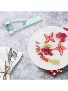 Affettatrice manuale per frutta - Lame in acciaio inossidabile, forma quadrata portatile, per uva, fragole e ciliegie - Affettatura rapida, senza elettricità, affettatrice per frutta, utensile da cucina moderno