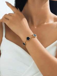 1pc/5pcs Set Fashionable Colorful Cute Clover Charm Bracelet Set, Women Bracelet Set