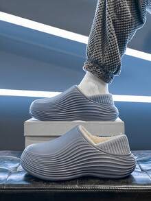 حذاء رجالي جديد لخريف/شتاء 2025 ذو قاعدة سميكة وقابل للتنفس، سهل الارتداء، من مادة EVA سهلة التنظيف، مغلق الأصابع، مبطن بدفء، مناسب لارتداء الطهاة والعمال والجراحين والأطباء والممرضين، غير مثقب