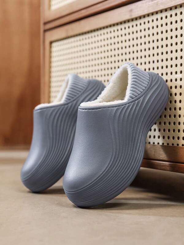 حذاء رجالي جديد لخريف/شتاء 2025 ذو قاعدة سميكة وقابل للتنفس، سهل الارتداء، من مادة EVA سهلة التنظيف، مغلق الأصابع، مبطن بدفء، مناسب لارتداء الطهاة والعمال والجراحين والأطباء والممرضين، غير مثقب