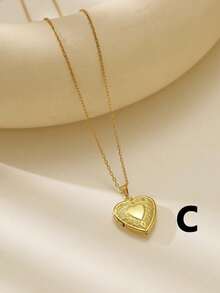 New Nordic Style Retro Lace Hollow Heart Ribbon Photo Locket Pendant Photo Necklace Copper Album Box Necklace Women Jewelry