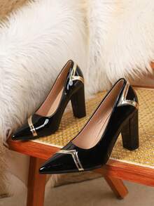 Talons hauts sexy et confortables à bout pointu, talon épais, en patchwork noir. Convient pour les occasions formelles, les fêtes, le travail, les mariages