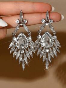 1 Pair Of Gorgeous Butterfly Crystal Earrings For Women
