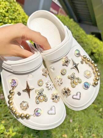 18 st små guldkedjor, guldfärgad minibjörnsskodekor, gör-det-själv-tillbehör för skodekorationer, lämplig för skor med hål, trädgårdsskor, skoblommor