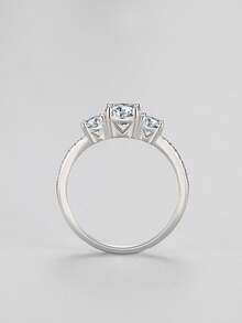 1只時尚奢華的圓形人造立方氧化鋯銀戒指,適用於女士的婚禮,訂婚或款式首飾禮物,新娘珠寶