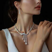 1 Set de joyería con diseño de gota de agua hueca con circonita cúbica, adecuado como regalo del Día de San Valentín para mujeres