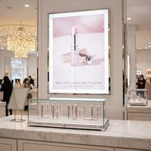 Labial Hidratante Shiny Amours de Alta Gama - Acabado Natural y Luminoso, Bálsamo Rosa Transparente con Efecto Suavizante. - Pink Nude - Ver 4