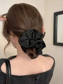 1/3pcs Women Silky Satin Black/Brown/Khaki Hair Scrunchies, Elegant, Versatile, Minimalist, Suitable For Daily, Casual, Commute, Vacation, Ponytail, Bun, Face Washing, Makeup, Outfit Matching ,Hair Ties ,Scrunchy Hair Ties