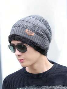 1pc Men's Knit Hat With Leather Label And Fluffy Trim, Fashion Versatile, Comfortable Fabric, Flattering, Suitable For Travel, Hiking, Shopping, Cycling, Gatherings And Various Occasions