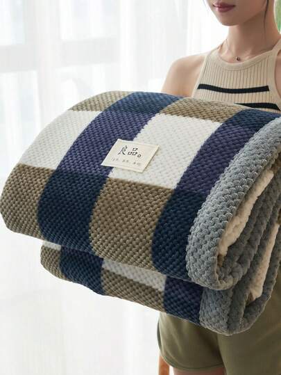 1 件格子提花饰边天鹅绒保暖厚毯，柔软亲肤，多尺寸多用途，适用于办公室、客厅、卧室