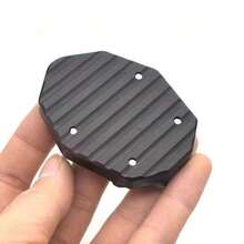 قاعدة مانعة للانزلاق للركلة الجانبية للدراجة النارية قطعة واحدة، دعامة جانبية من سبيكة الألومنيوم لتمديد مسند القدم