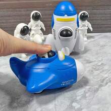 سيارة لعبة ضغط بموضوع الفضاء للأولاد، تتضمن صاروخ، مركبة فضائية + 3 رواد فضاء. مناسبة كهدية عيد ميلاد للأطفال