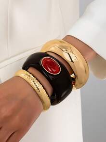 4 Pcs Oversized Chunky Resin Cuff Bangles Set, Minimalist Stackable Golden Color Metal Wheels Bracelets Set, Women Fashionable Jewelry Set For Daily Wear, Dating, Party