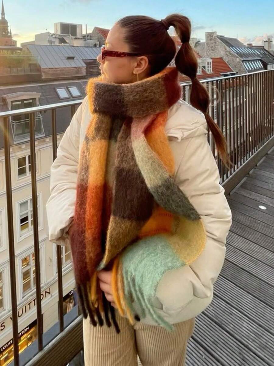 1pc Women Colorful Plaid Scarf, Warm Neck Warmer, Suitable For Daily Life, Work, Shopping In Autumn/Winter For Dress