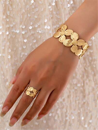 2pcs/Set Floral Jewelry Set For Women, Fashionable Minimalist 4-Petal Flower Bangle & Ring, European And American Style Accessories