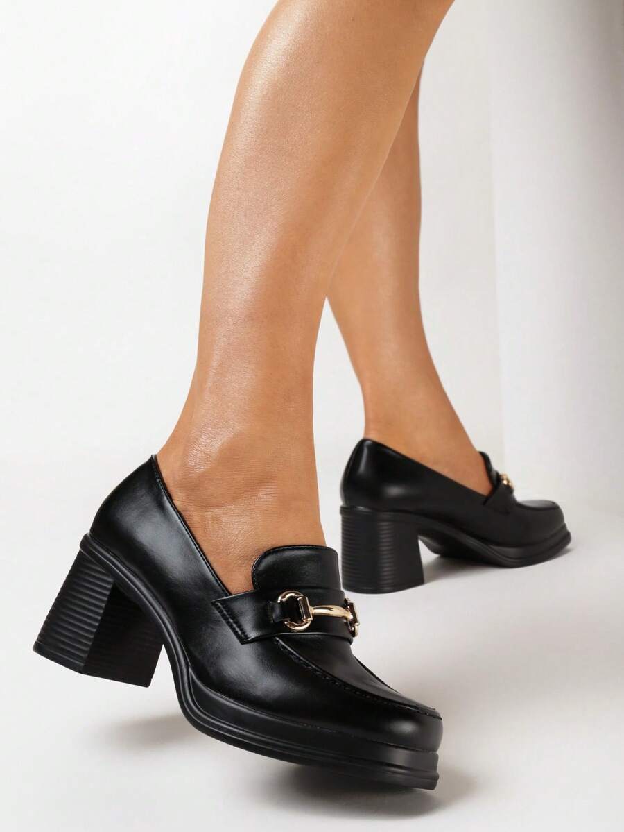 Elegant Loafers For Women - Classic & Comfortable Shoes For Work/Office, Casual Days - Black - View 1