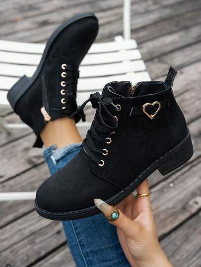 Damen Herbst/Winter Neue Schwarze Schnür- und Reißverschluss-Seite Luxus Mode vielseitige Laufsteg Party Retro Amerikanischer Stil Knöchel Stiefel, Lässig Outdoor Urlaub Europäischer & Britischer Stil Einfaches Design Kunstveloursleder Reitstiefel, von Influencern empfohlene Plateau-Absatz Mittel-Absatz Knöchel & Kurze Stiefel