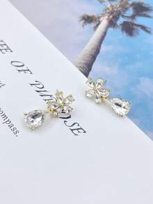 1 Pair Fashion Crystal Flower Stud Earrings With Rhinestones, Delicate & Luxurious Earrings