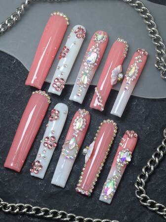 CrystalHola Julnaglar 10 st handgjorda lösnaglar press-on naglar, franska tipnaglar, långa kistnaglar, rosa akrylnaglar med strass, glitterhelgnaglar, år 2000 charmnaglar, lämpliga för musikfestivalfester och vardagsbruk, höst- och vinter-Halloweennaglar