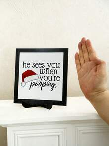 1 pieza Letrero divertido de Navidad para el baño, adorno de sombrero navideño para el tocador, decoraciones de escritorio festivas, decoraciones navideñas de estilo granja rústica, decoraciones navideñas para el hogar de invierno, decoraciones para fiestas navideñas, adecuado para sala de estar, dormitorio, baño