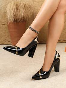 Talons hauts sexy et confortables à bout pointu, talon épais, en patchwork noir. Convient pour les occasions formelles, les fêtes, le travail, les mariages