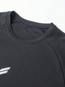 1 Stück Herren Herbst/Winter Sport Sweatshirt, Reflektierende Einfassung, Langarm Lässig Rundhals T-Shirt, Outdoor Fitness Sportbekleidung, Fußball Gittermuster, Polyester Strickstoff - leicht, weich, bequem, zum Schichten geeignet, Gym Training, Outdoor Laufen, Radfahren, Angeln, Basketball und Freizeitbekleidung