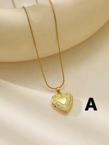 New Nordic Style Retro Lace Hollow Heart Ribbon Photo Locket Pendant Photo Necklace Copper Album Box Necklace Women Jewelry