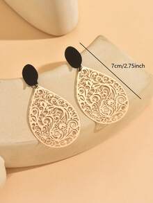 1 Paio di Orecchini Vintage in Metallo Traforato con Motivo Floreale, Versatili per Uso Quotidiano (Posizionamento Casuale del Motivo Floreale)