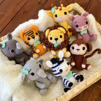 8Pcs Animal Crochet Kit For Beginners, Beginner Crochet Kit For Adults With Step-By-Step Text Tutorials, Elephants, Giraffes, Tigers, Lions, Monkeys DIY Knitting Kit, Cute Funny Home Decorative Ornaments, Birthday Valentine's Day Halloween And Christmas Gifts