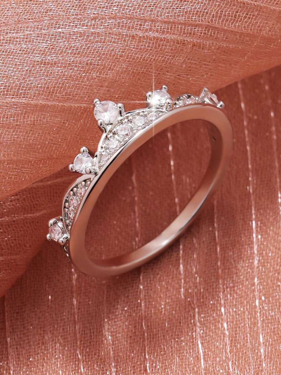 1 件皇冠设计，全镶嵌闪亮白色合成方晶锆石戒指，是送给女性、奢华珠宝、婚礼订婚、情人节、生日惊喜礼物的完美礼物 - 玫瑰金 - 查看 1